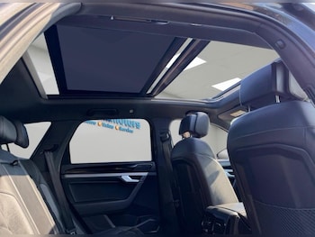 Used Volkswagen Touareg 2020 for sale - 78517478: Photo
