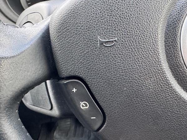 Used Renault Clio 2010 for sale - 76179795: Photo 15
