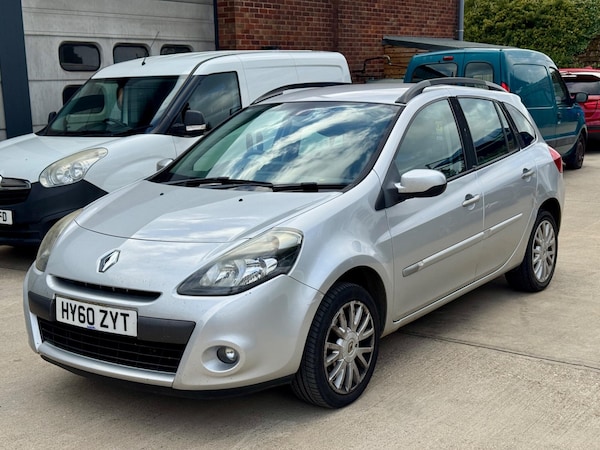 Used Renault Clio 2010 for sale - 76179795: Photo 4
