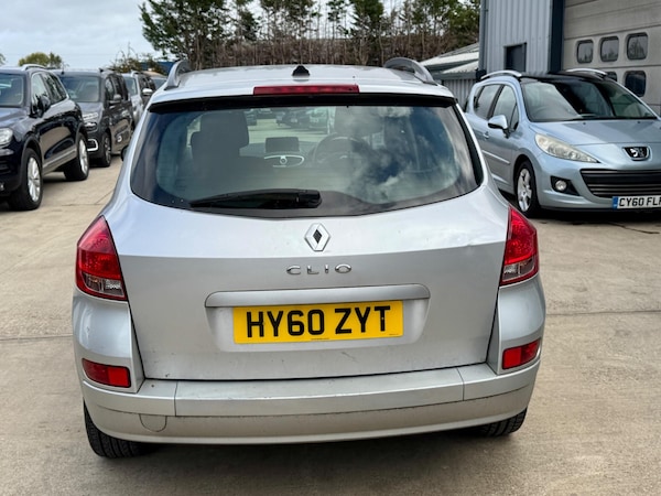 Used Renault Clio 2010 for sale - 76179795: Photo 6