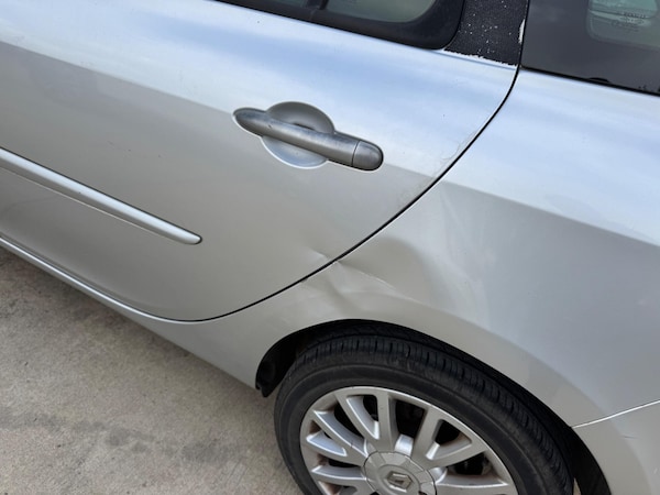 Used Renault Clio 2010 for sale - 76179795: Photo 8