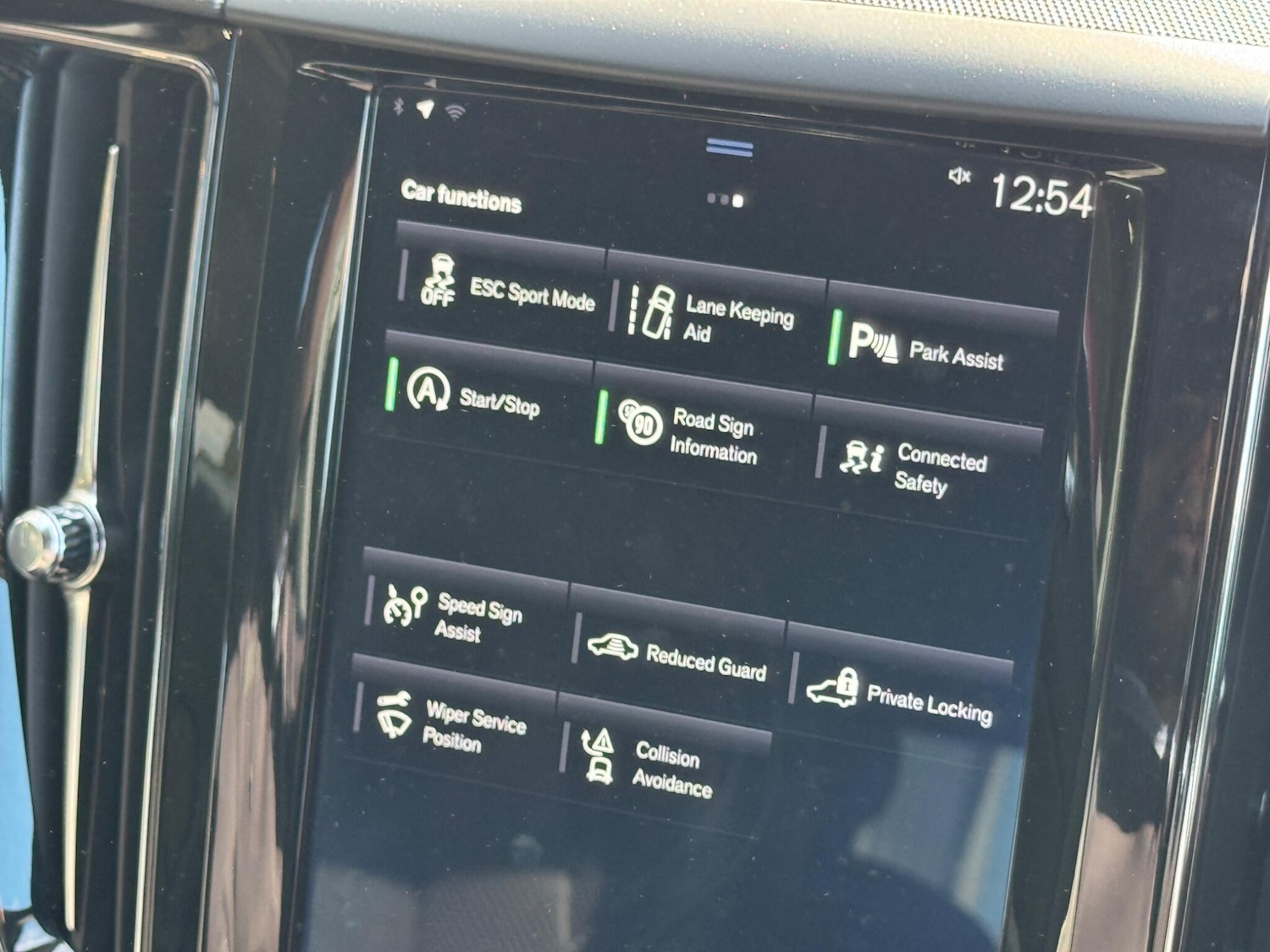 Used Volvo XC60 2018 for sale - 77925084: Photo 16