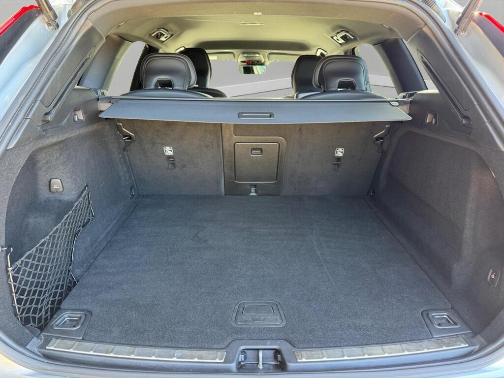 Used Volvo XC60 2018 for sale - 77925084: Photo 32