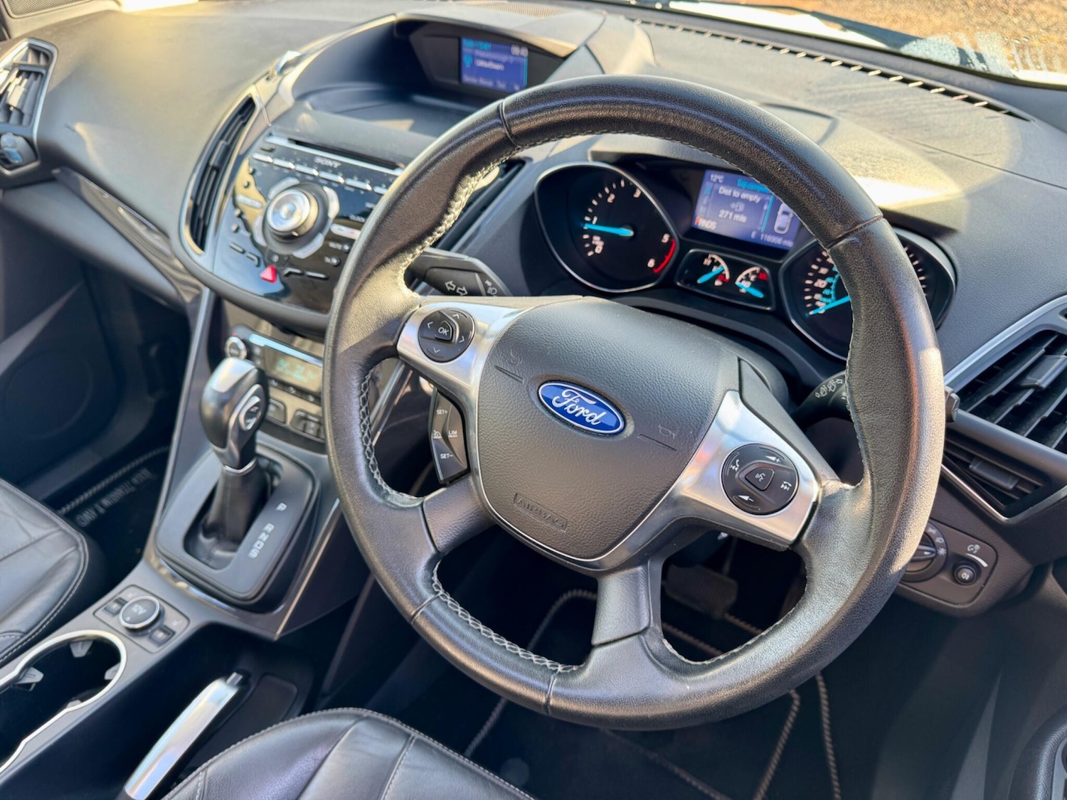 Used Ford Kuga 2013 for sale - 76424038: Photo 2