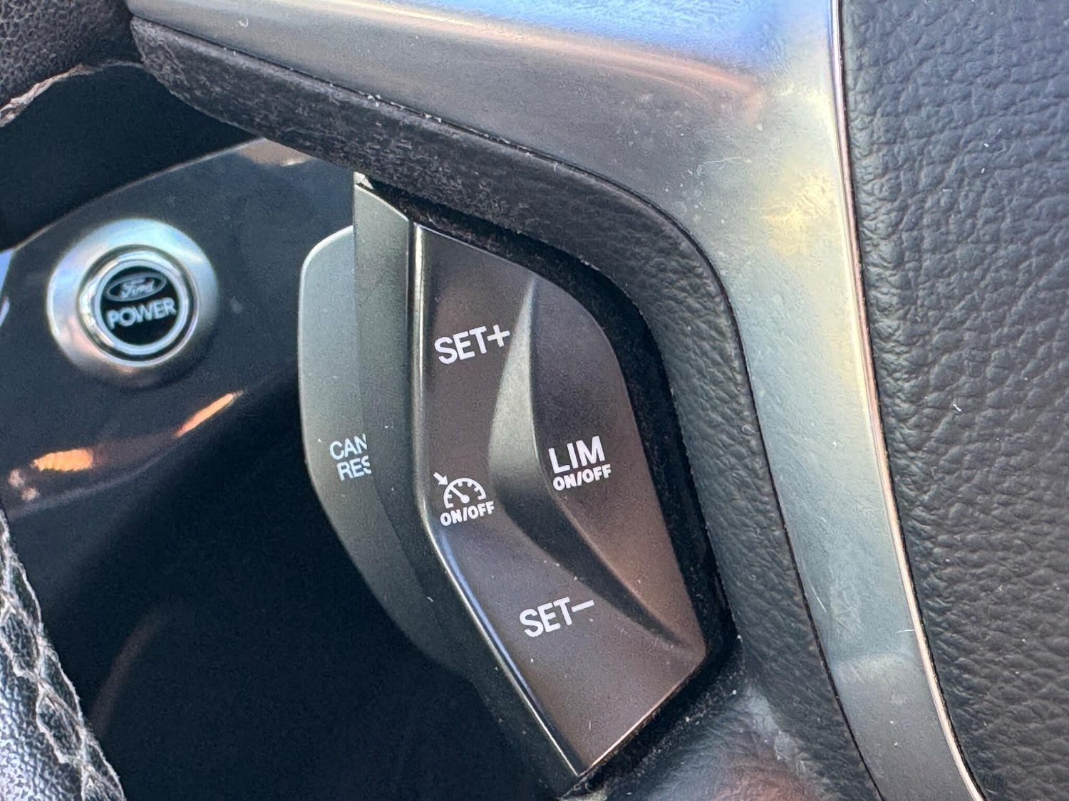 Used Ford Kuga 2013 for sale - 76424038: Photo 32