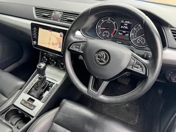 Used Skoda Superb 2019 for sale - 79698032: Photo