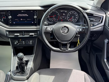 Used Volkswagen Polo 2019 for sale - 78892112: Photo