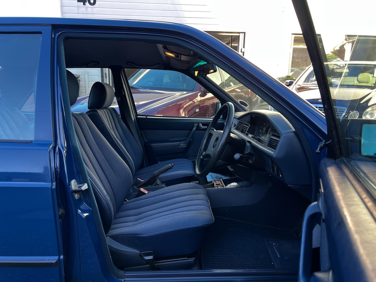 Used Mercedes-Benz 190 1988 for sale - 76645453: Photo 3