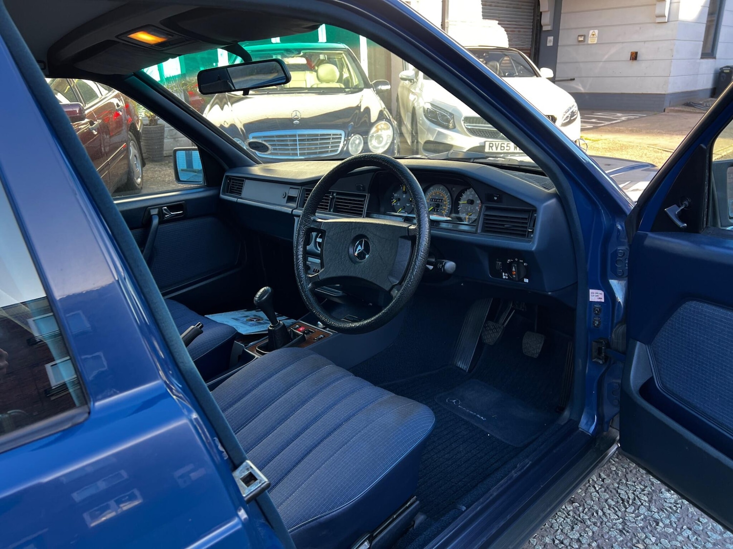 Used Mercedes-Benz 190 1988 for sale - 76645453: Photo 5