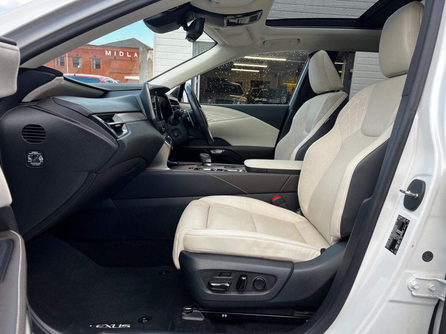 Used Lexus RX for sale - 76473682: Photo 14