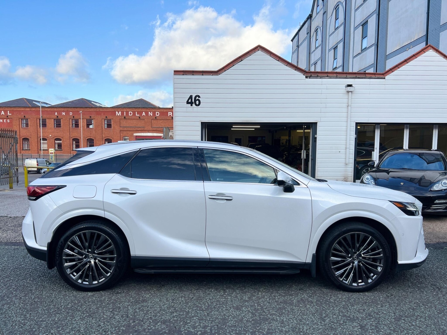 Used Lexus RX for sale - 76473682: Photo 4