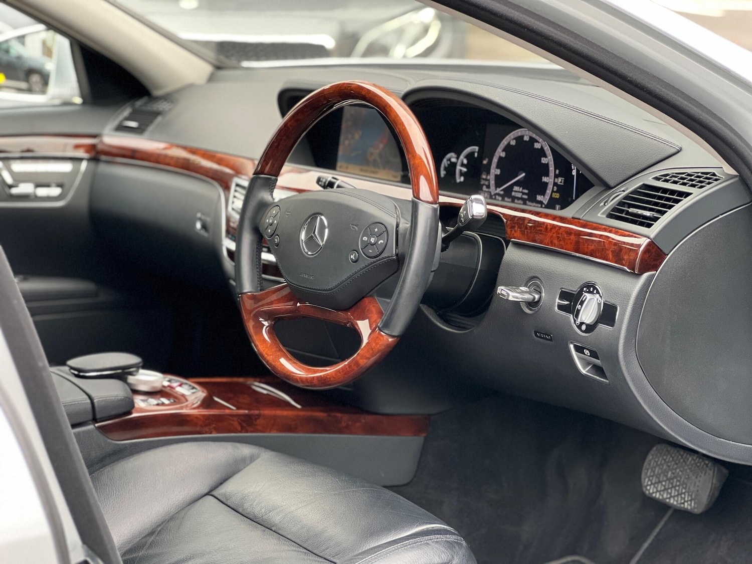 Used Mercedes-Benz S Class 2012 for sale - 76472202: Photo 3