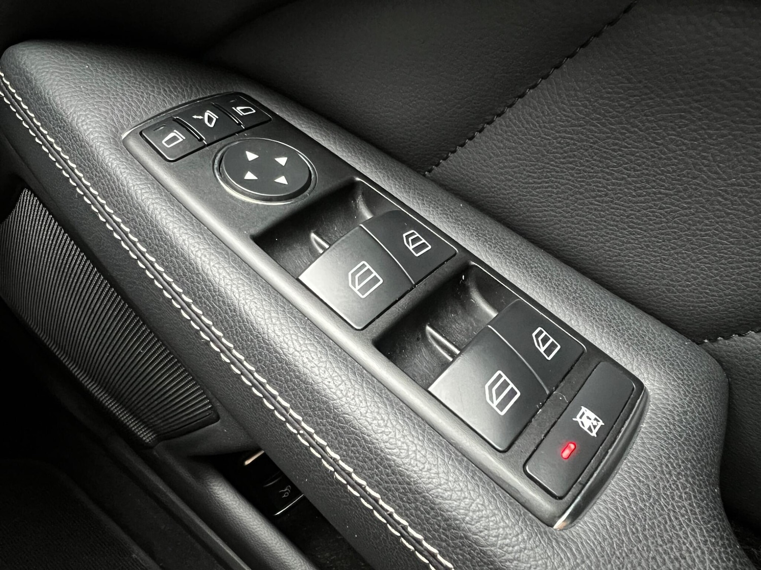 Used Mercedes-Benz CLS 2013 for sale - 76592182: Photo 23