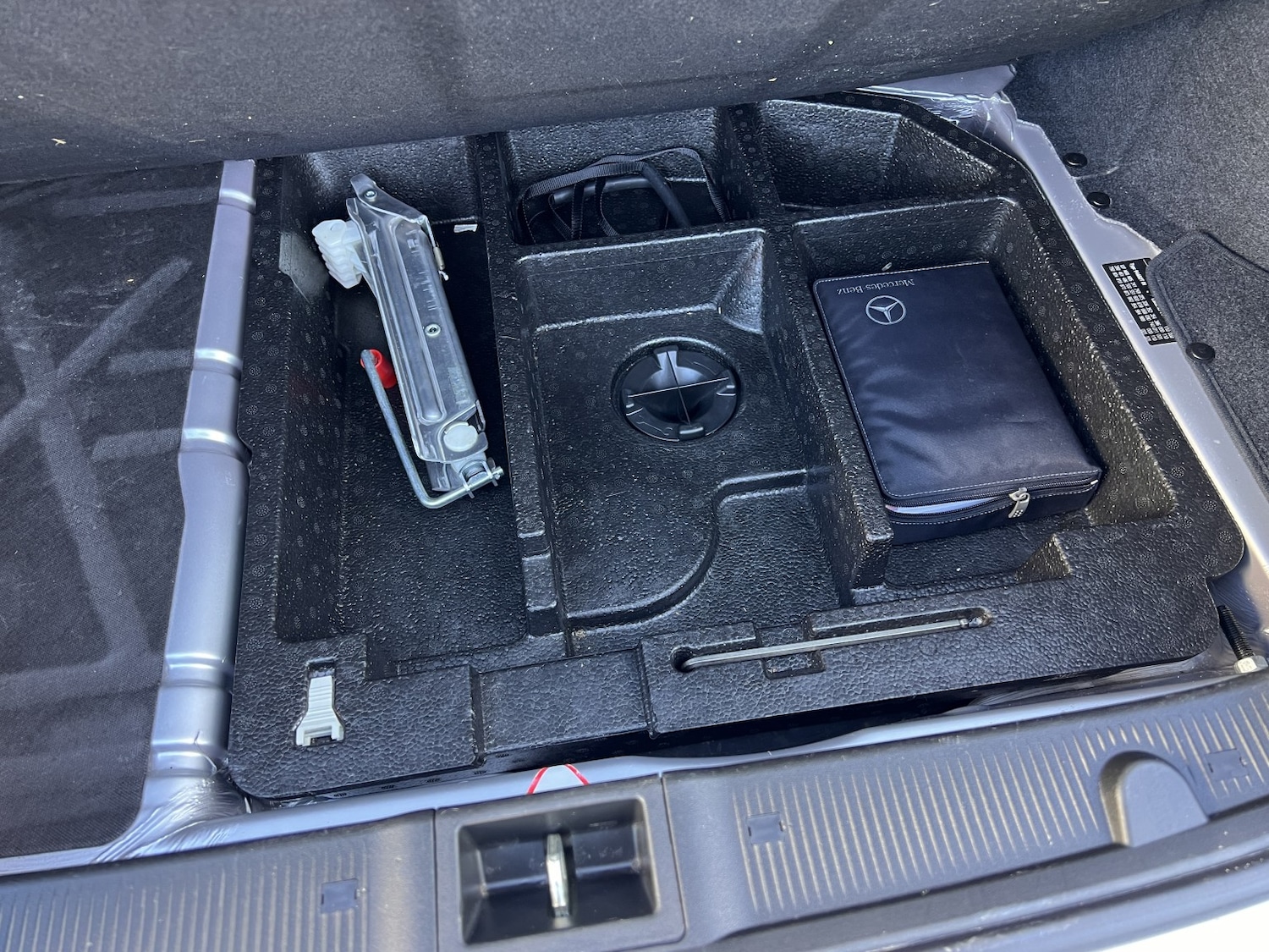 Used Mercedes-Benz CLK 2003 for sale - 77715103: Photo 35