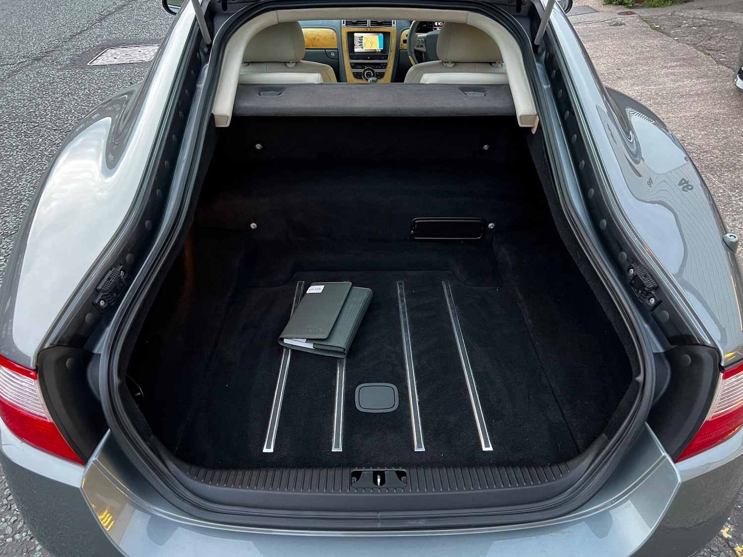 Used Jaguar XK 2006 for sale - 76473590: Photo 25