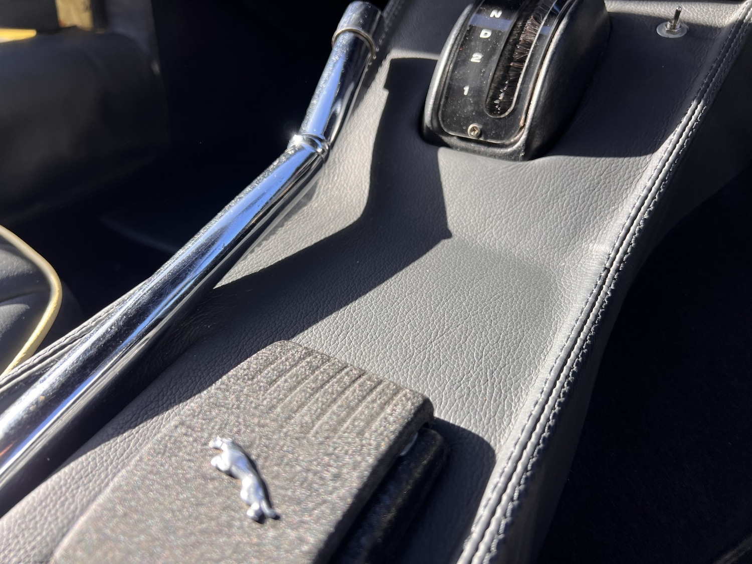 Used Jaguar E-Type 1973 for sale - 77915699: Photo 19