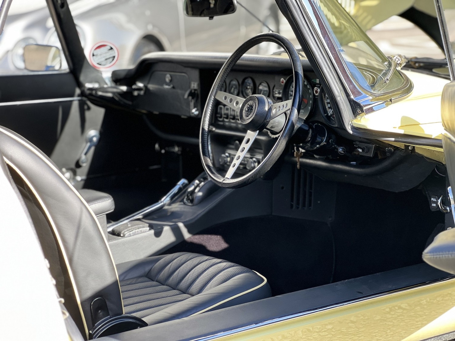 Used Jaguar E-Type 1973 for sale - 77915699: Photo 2