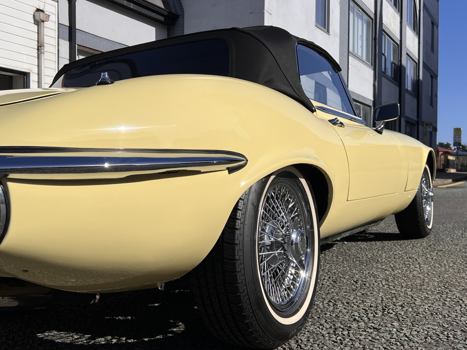 Used Jaguar E-Type 1973 for sale - 77915699: Photo 24