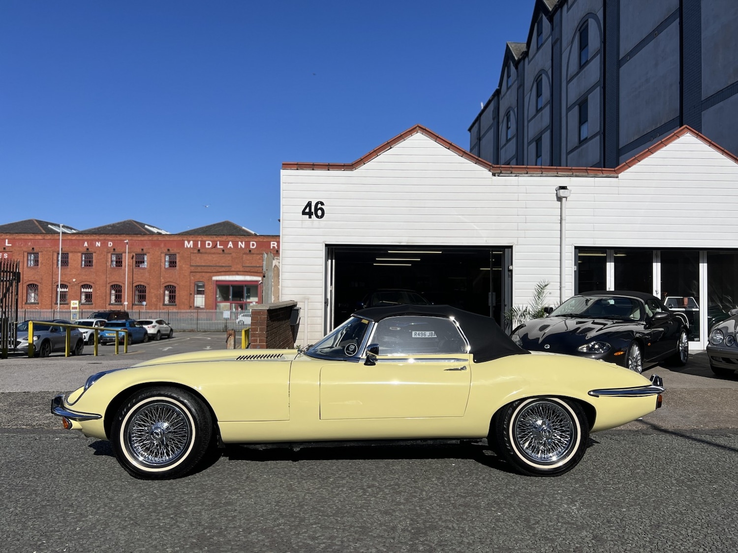 Used Jaguar E-Type 1973 for sale - 77915699: Photo 7