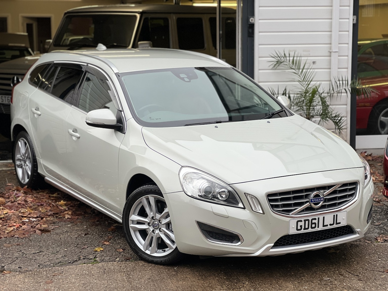 Used Volvo V60 2023 for sale - 76948727: Photo 1