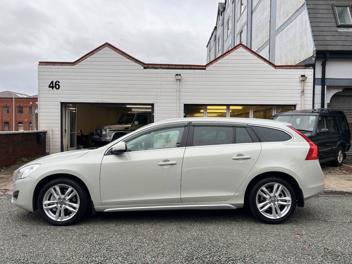 Used Volvo V60 2023 for sale - 76948727: Photo 11