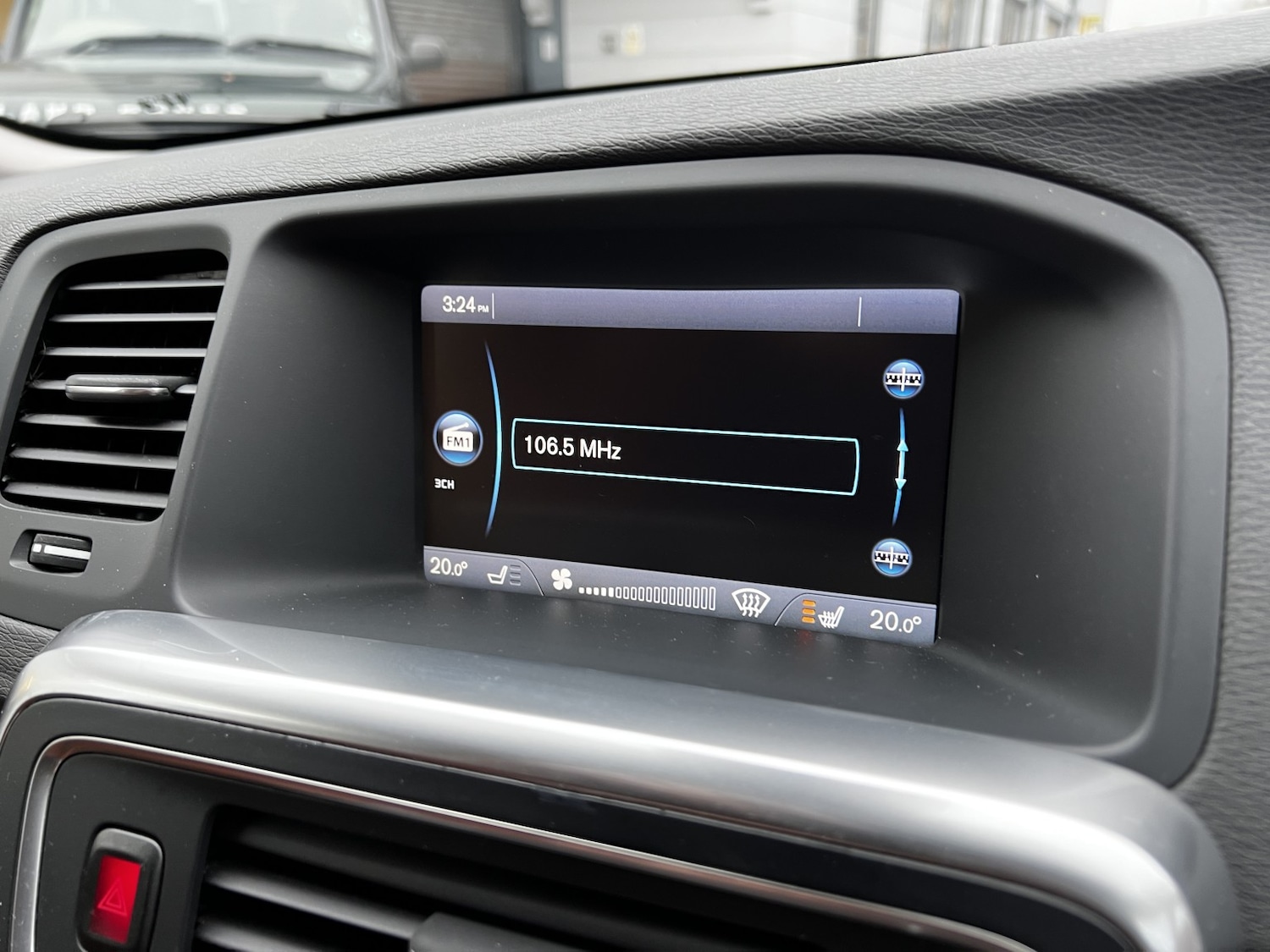 Used Volvo V60 2023 for sale - 76948727: Photo 24