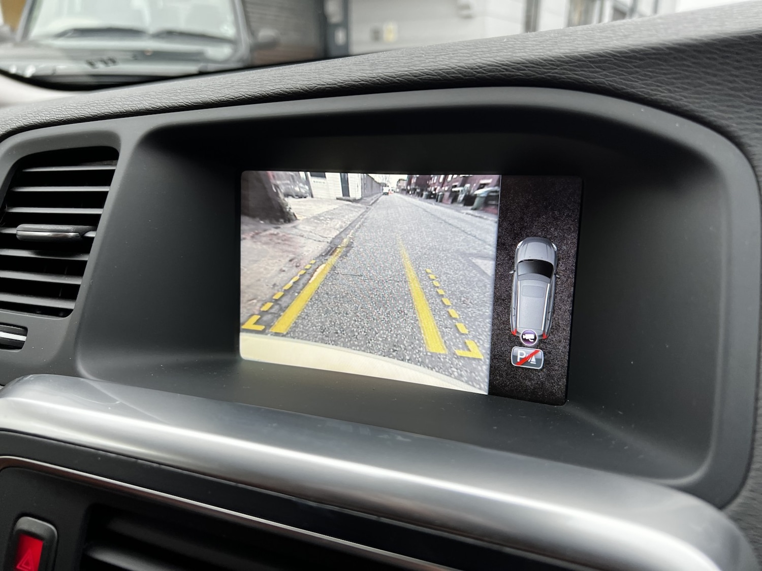 Used Volvo V60 2023 for sale - 76948727: Photo 25