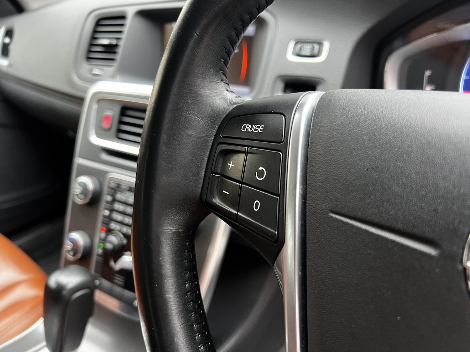 Used Volvo V60 2023 for sale - 76948727: Photo 27