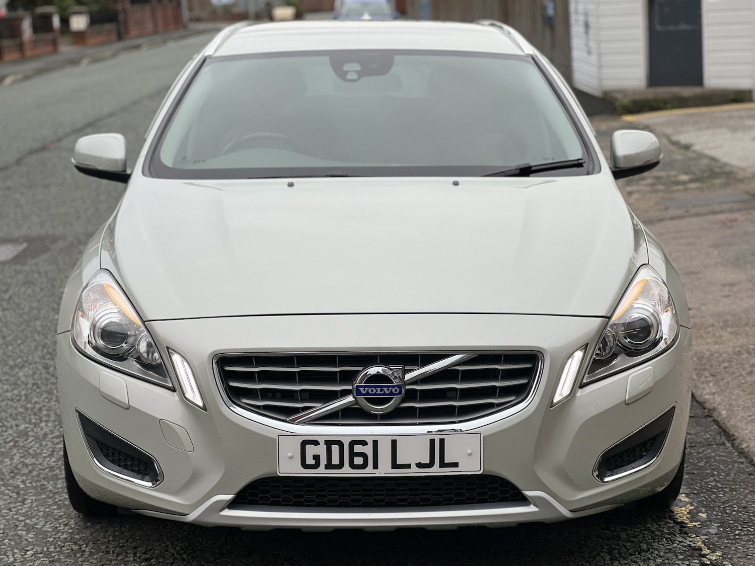 Used Volvo V60 2023 for sale - 76948727: Photo 5