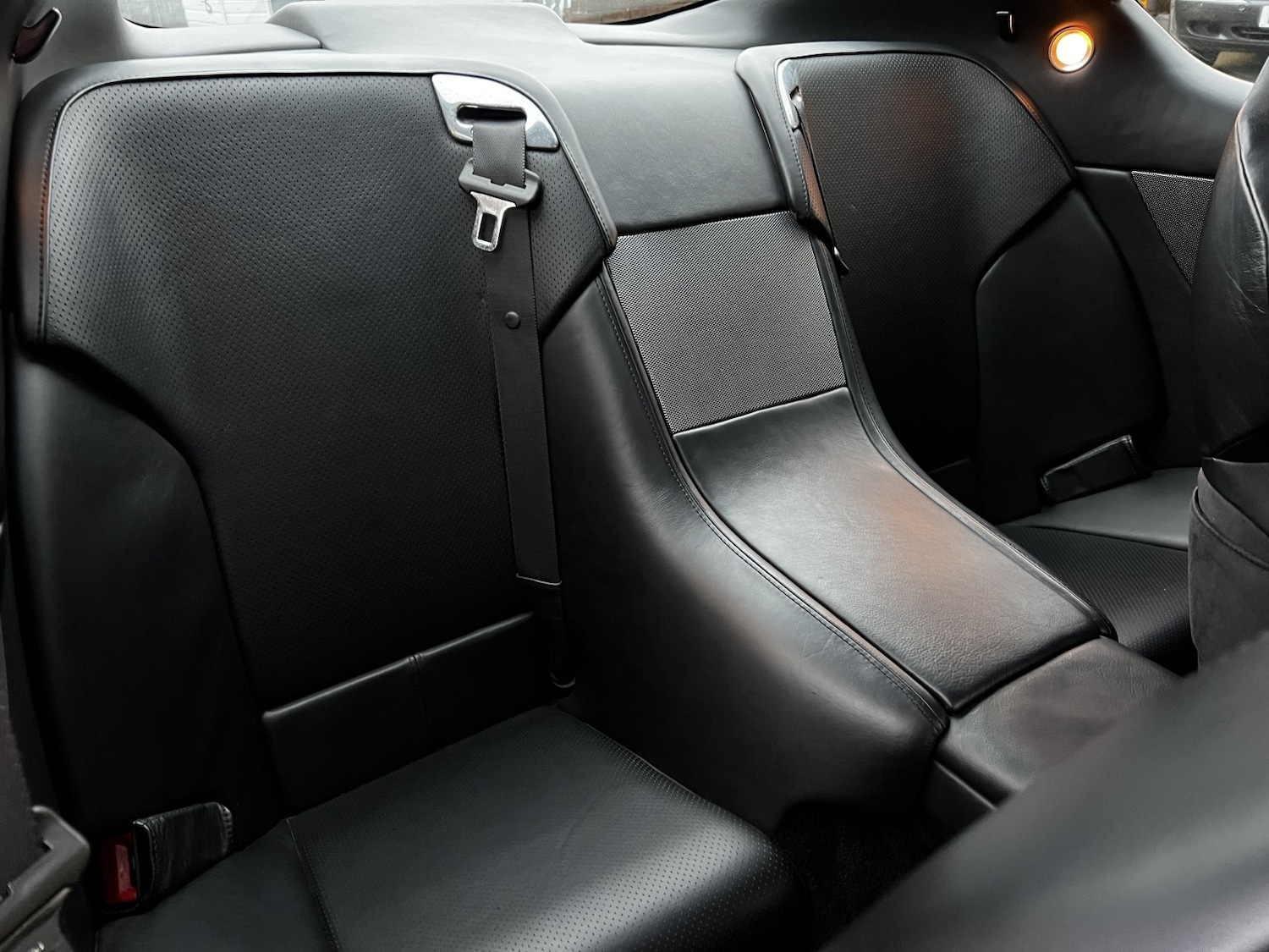 Used Aston Martin DB9 2006 for sale - 77159301: Photo 18