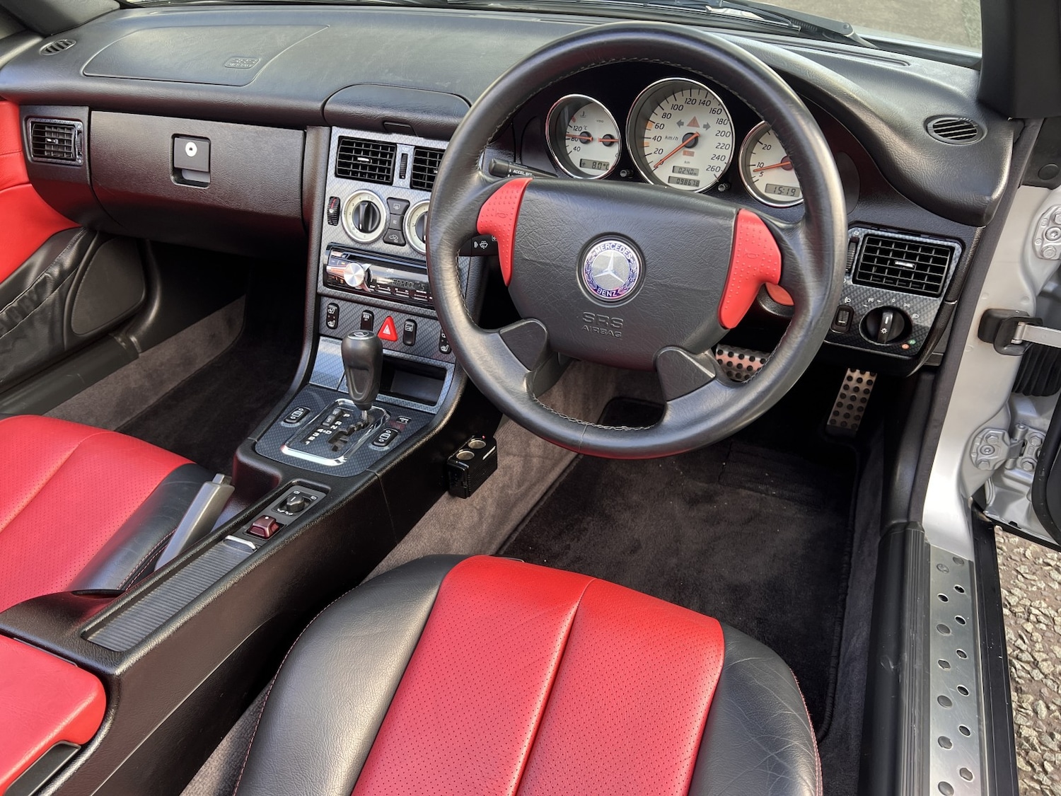 Used Mercedes-Benz SLK 2016 for sale - 76948736: Photo 22