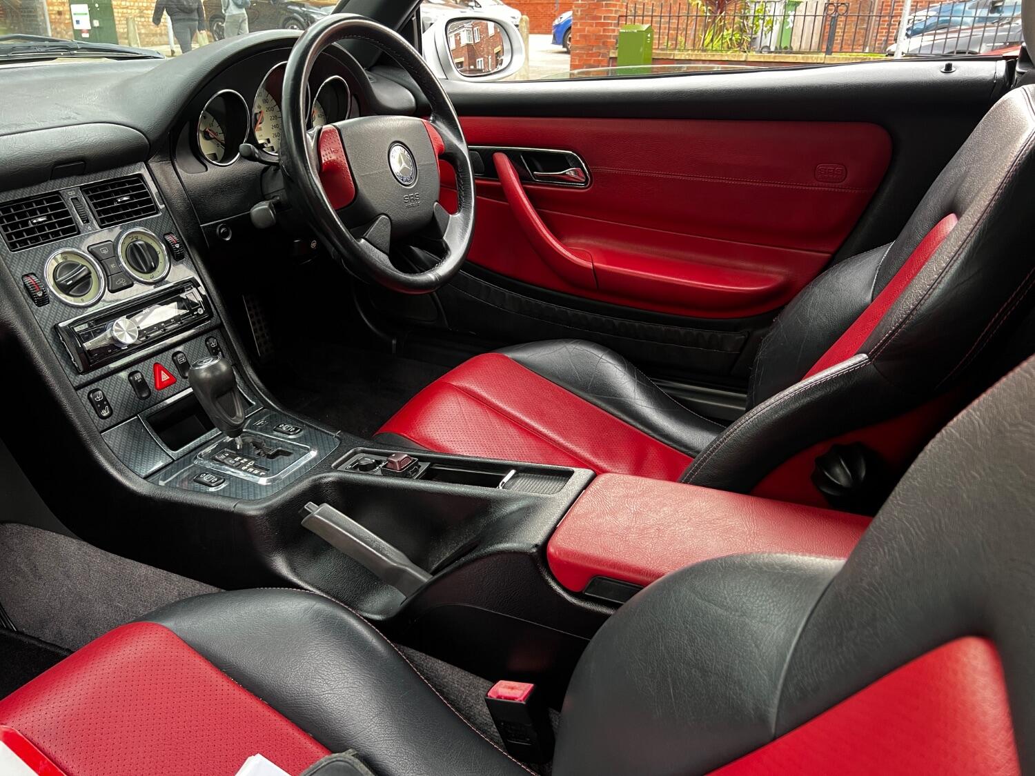 Used Mercedes-Benz SLK 2016 for sale - 76948736: Photo 7