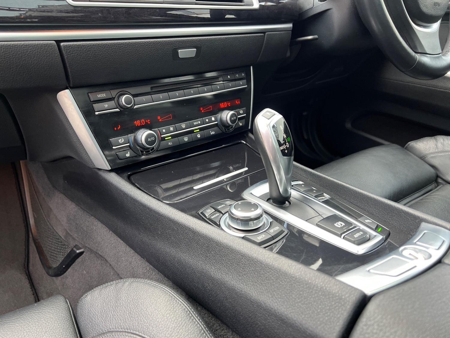 Used BMW 5 Series 2010 for sale - 76473715: Photo 51