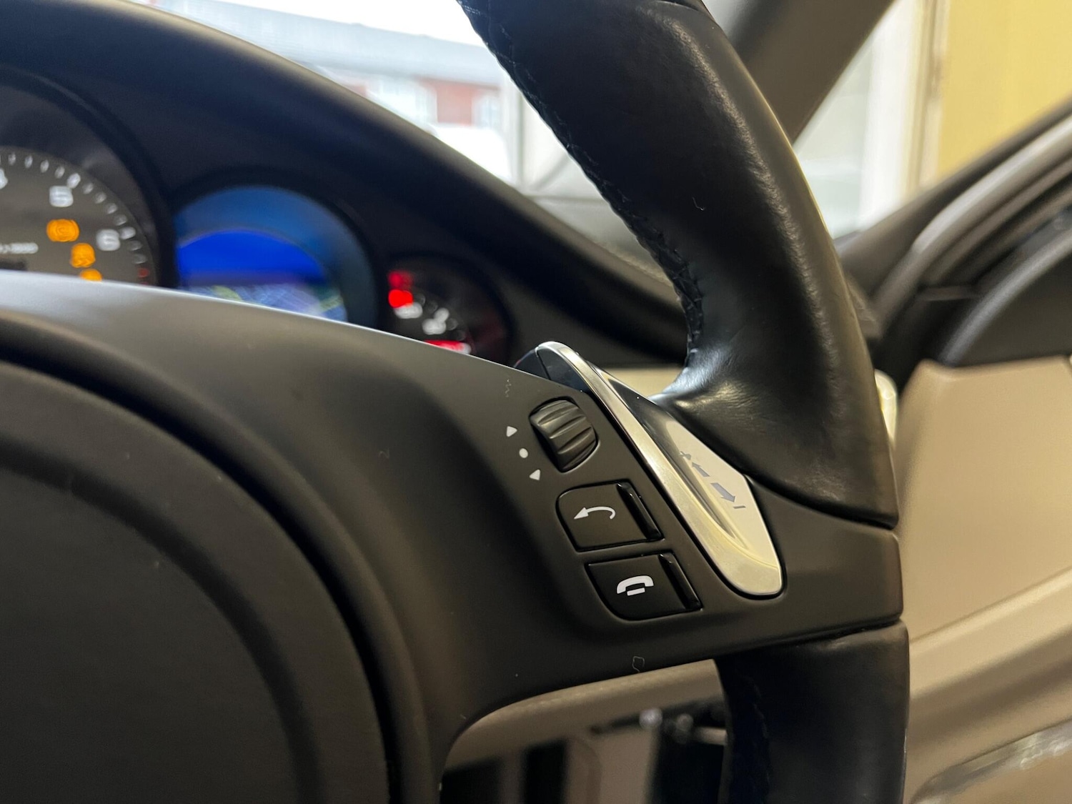 Used Porsche Panamera 2012 for sale - 76473126: Photo 51