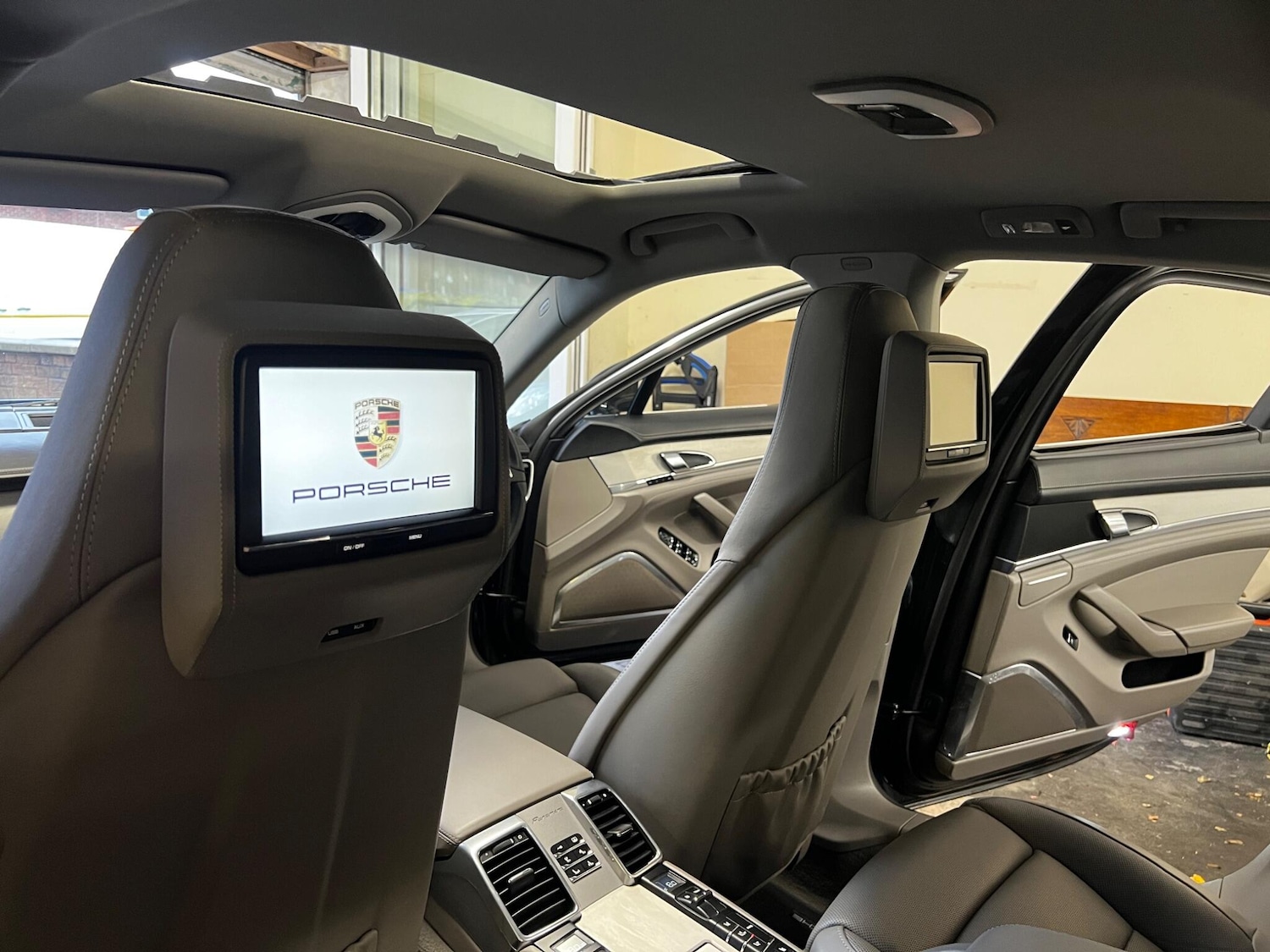 Used Porsche Panamera 2012 for sale - 76473126: Photo 53