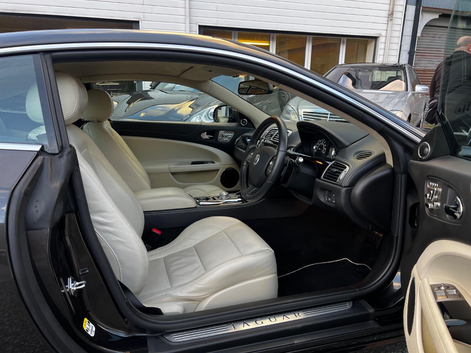 Used Jaguar XK 2011 for sale - 76948730: Photo 14