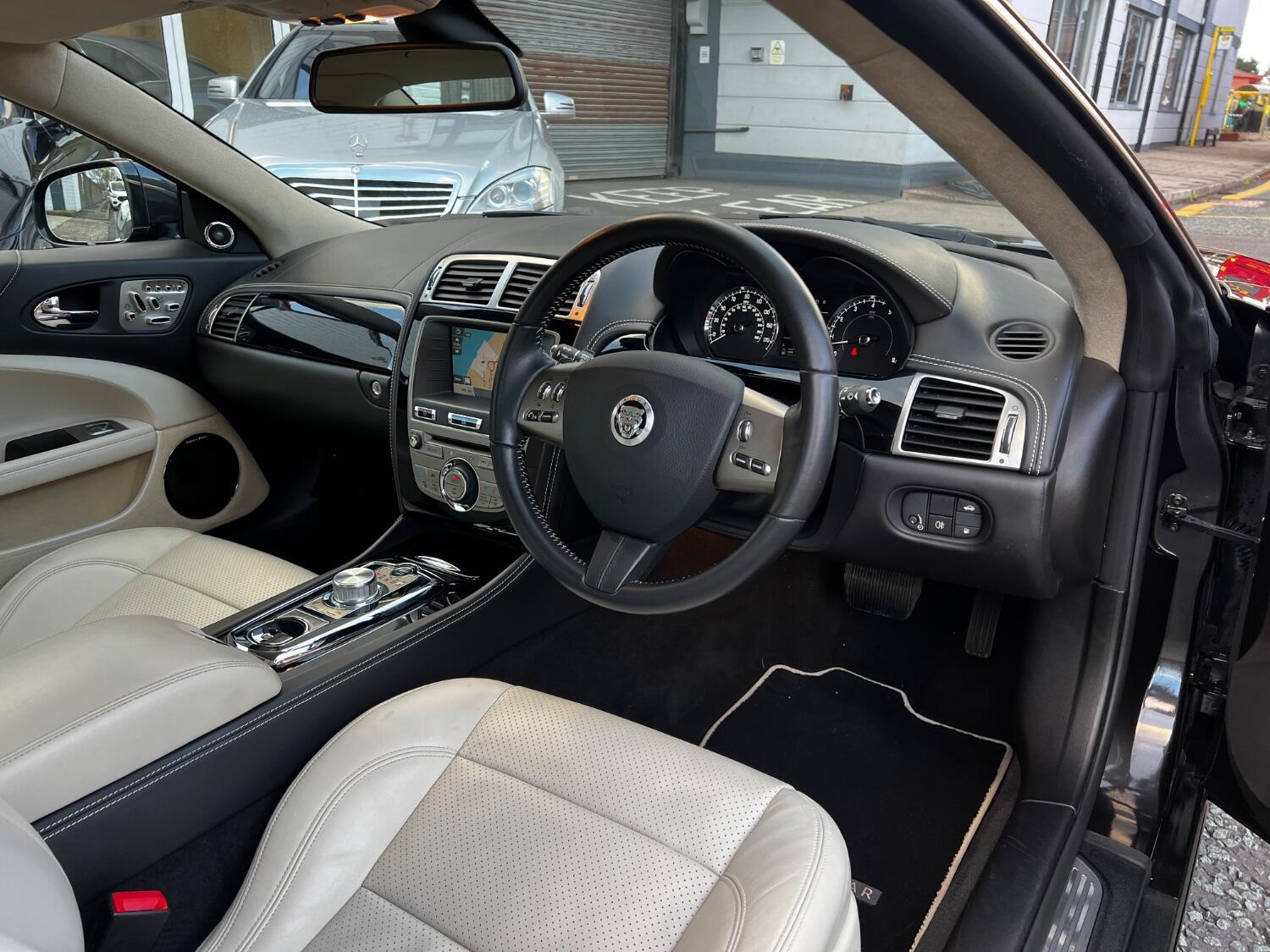 Used Jaguar XK 2011 for sale - 76948730: Photo 15