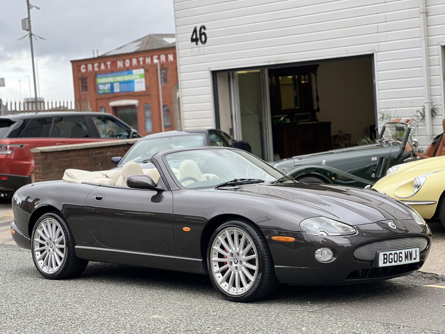 Used Jaguar XKR 2006 for sale - 77881056: Photo 11