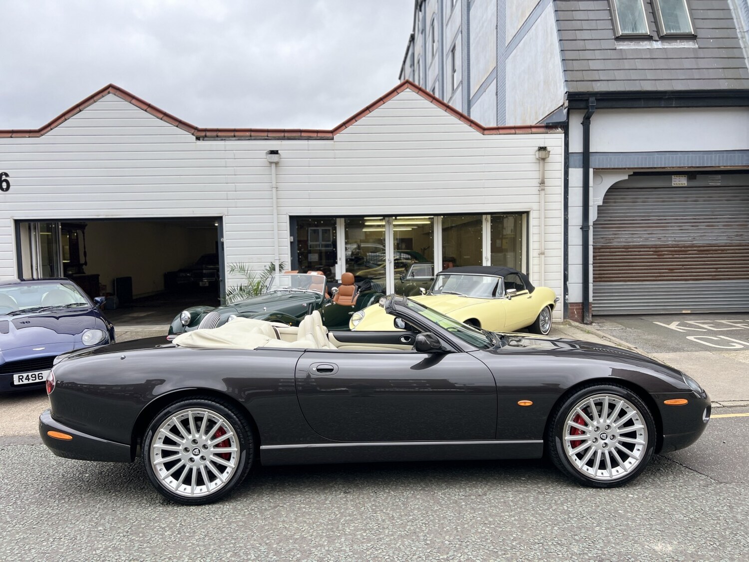 Used Jaguar XKR 2006 for sale - 77881056: Photo 13