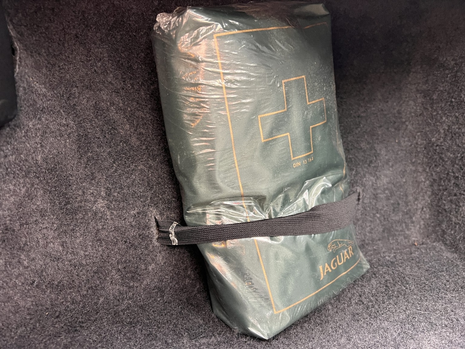 Used Jaguar XKR 2006 for sale - 77881056: Photo 50