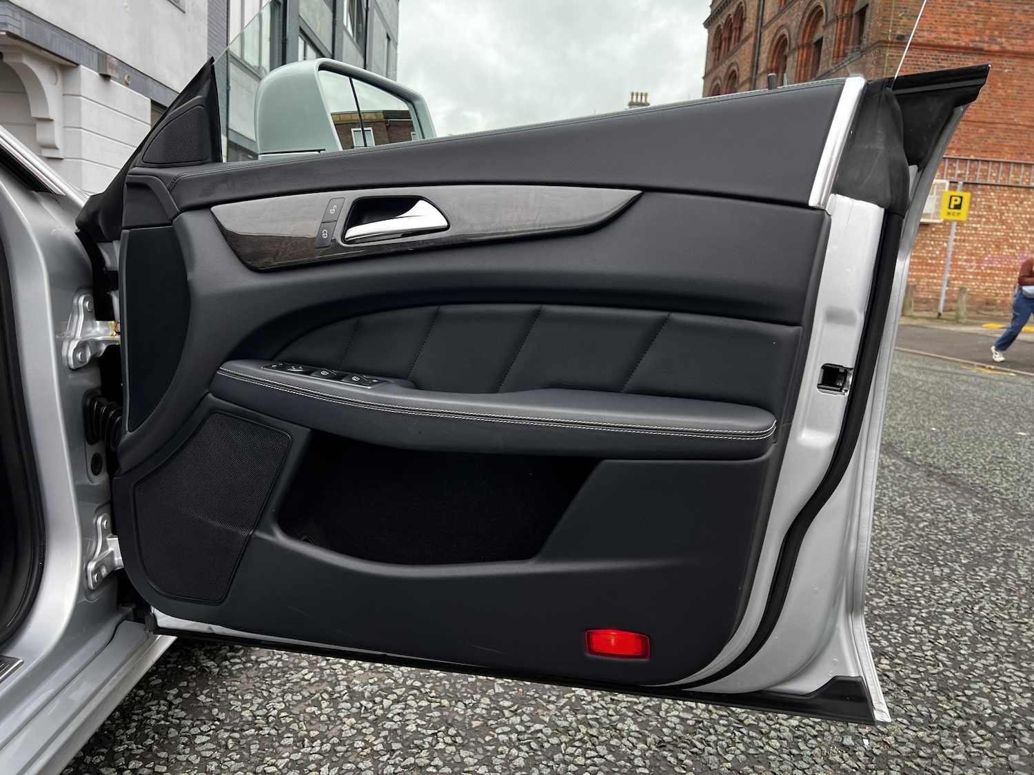 Used Mercedes-Benz CLS 2013 for sale - 76948723: Photo 32