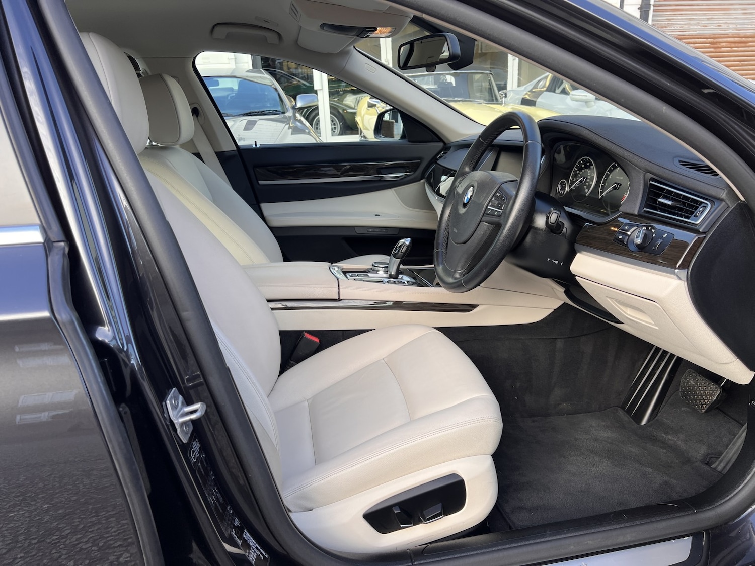 Used BMW 7 Series 2015 for sale - 77931325: Photo 2