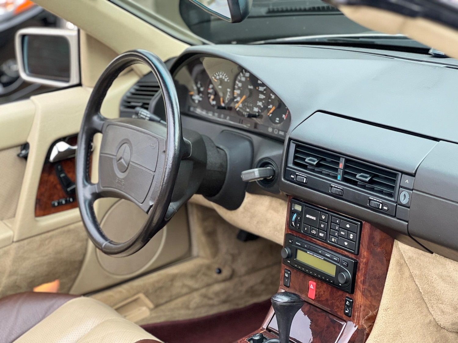 Used Mercedes-Benz SL 2011 for sale - 76550201: Photo 19