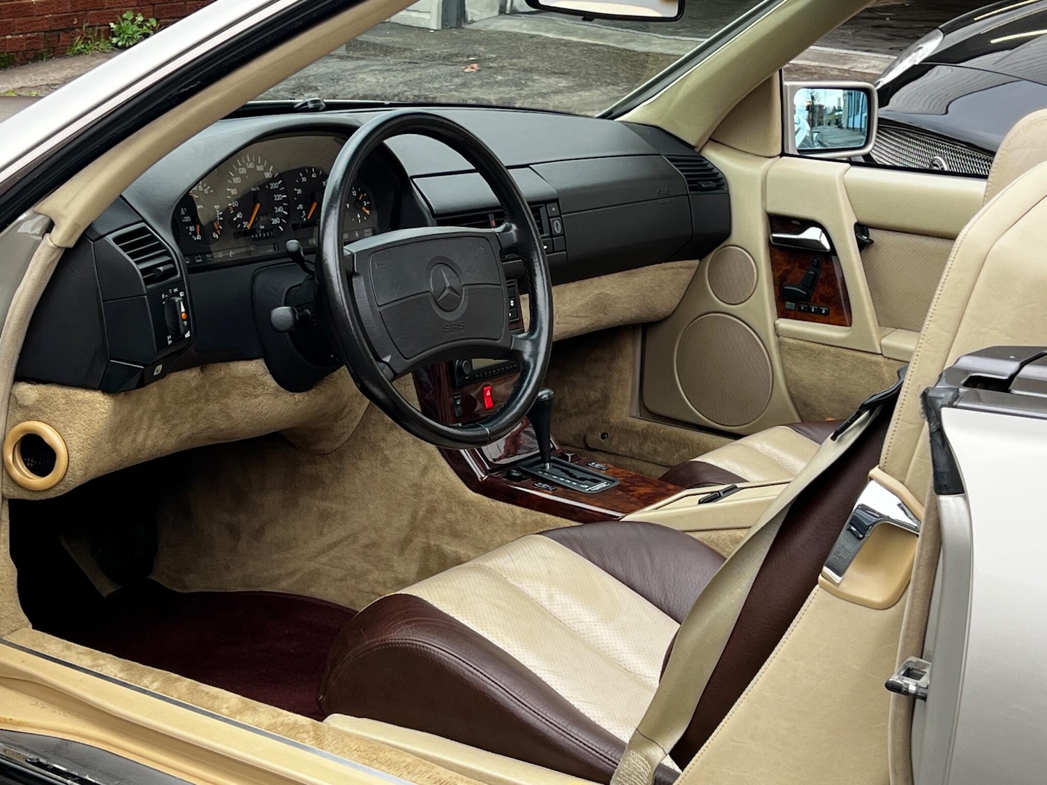 Used Mercedes-Benz SL 2011 for sale - 76550201: Photo 3