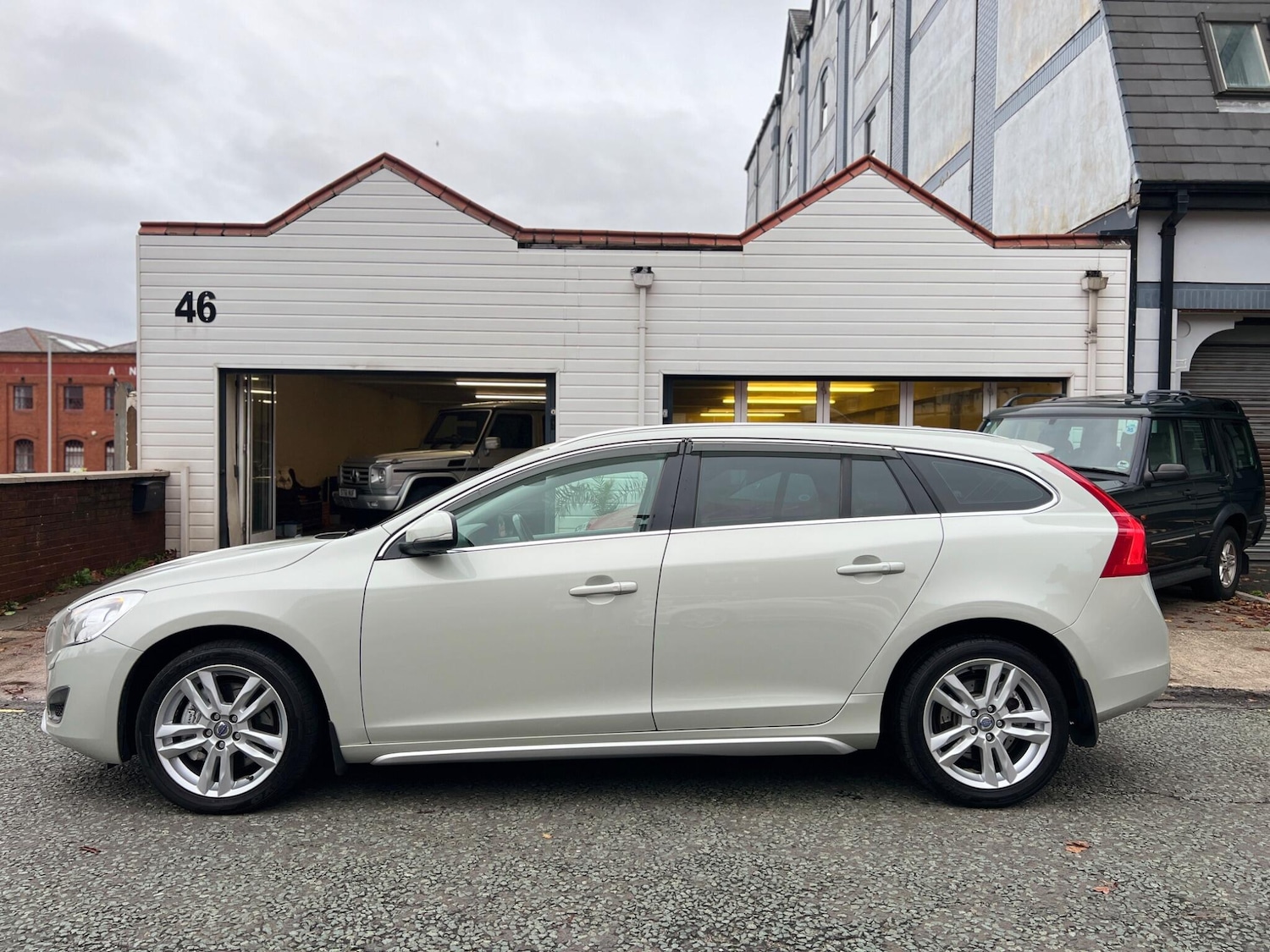 Used Volvo V60 2023 for sale - 76592441: Photo 10
