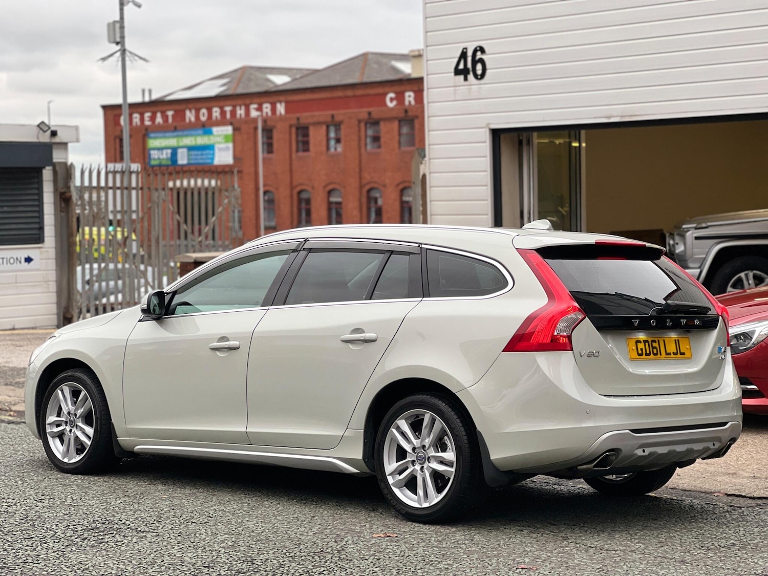 Used Volvo V60 2023 for sale - 76592441: Photo 12
