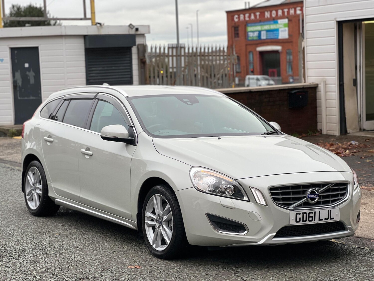 Used Volvo V60 2023 for sale - 76592441: Photo 16