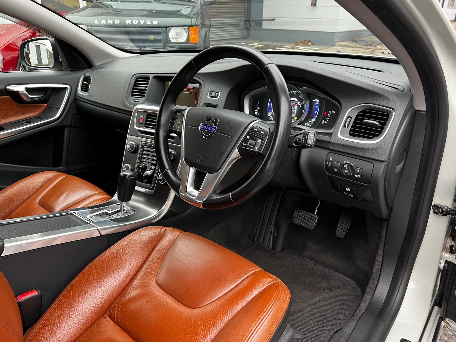 Used Volvo V60 2023 for sale - 76592441: Photo 21