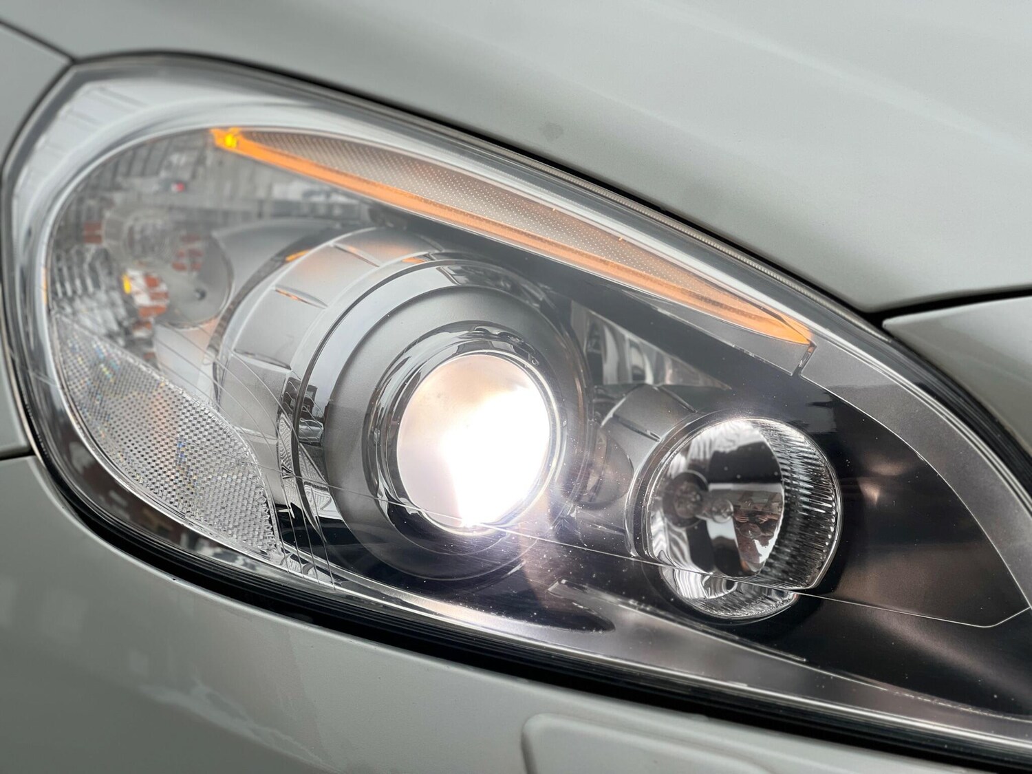 Used Volvo V60 2023 for sale - 76592441: Photo 42