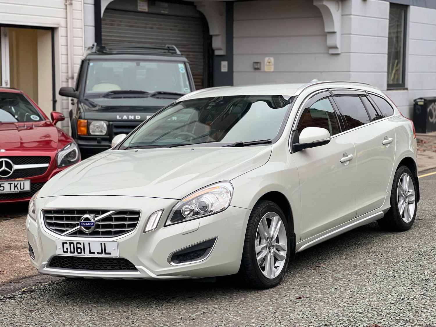 Used Volvo V60 2023 for sale - 76592441: Photo 8
